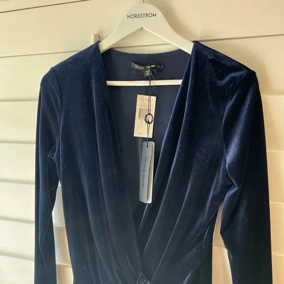 BLACK HALO NWT Lara Navy Blue Velvet Twist Mini Dress - Picture 10 of 12